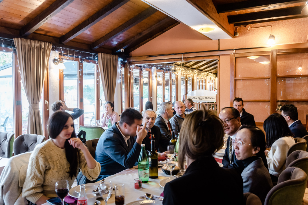 Uživajte ovog adventa u slasnim zimskim delicijama konobe Brošćica! 