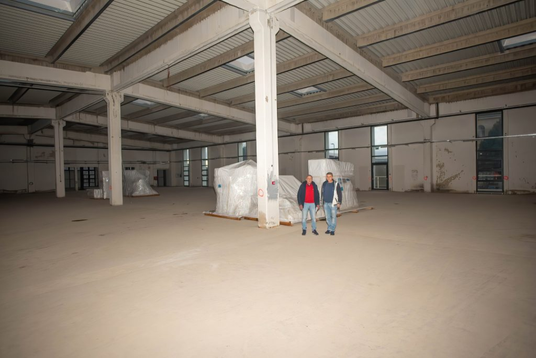 Stigao prvi stroj u novu tvornicu ambalaže  u Kninu 