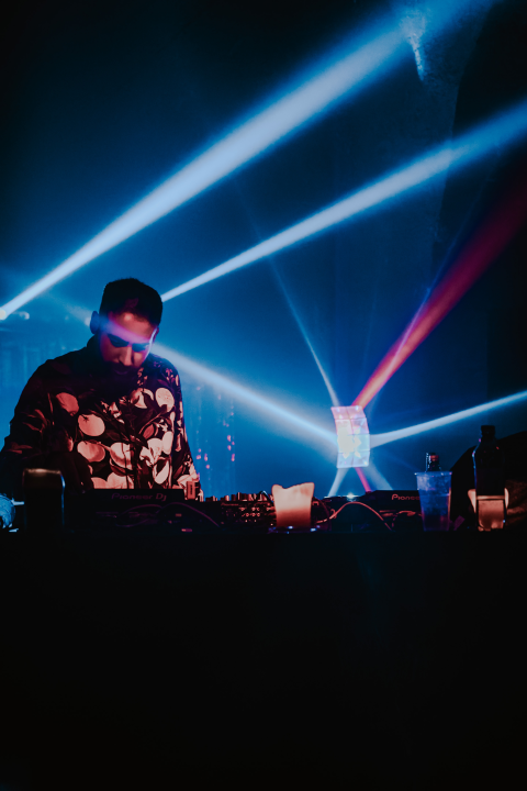 Rasplesana novogodišnja zabava u Tunelu uz milanski duo Modular Project