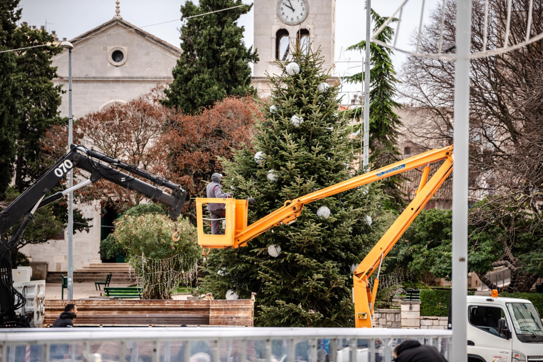 Odlazi klizalište iz našeg malog grada