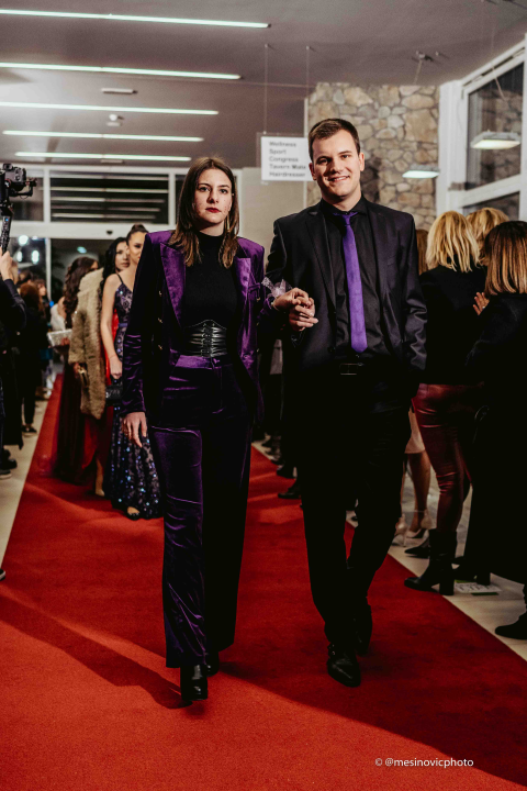 Učenici Ekonomske škole zablistali na maturalnom plesu u Vodicama (2)