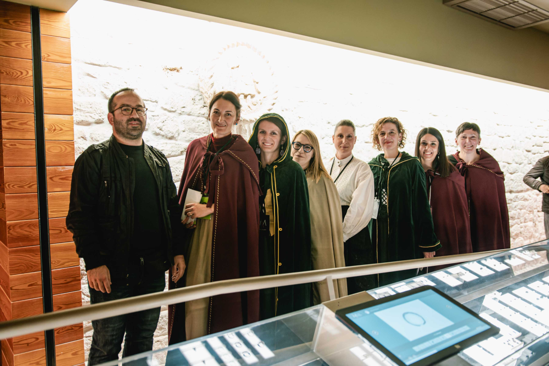 Učenici u muzeju pjevali Lukačića i predstavili šibenske galete dok su trkači ‘Zagrlili grad’