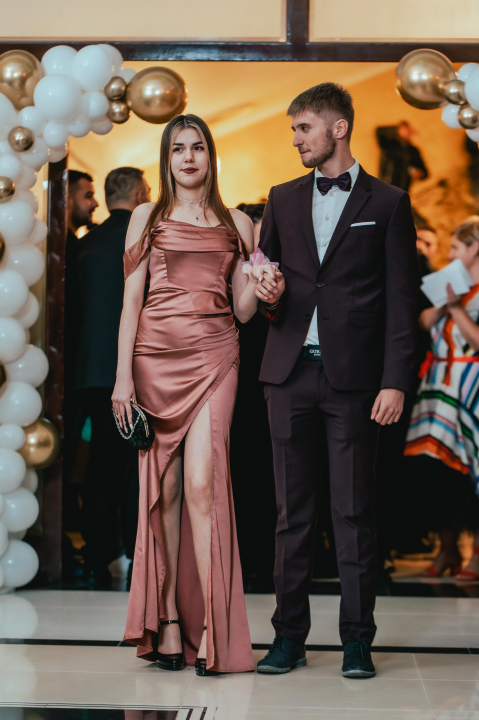 Učenici Prometno-tehničke škole Šibenik poput holivudskih zvijezda na maturalnom plesu (2)