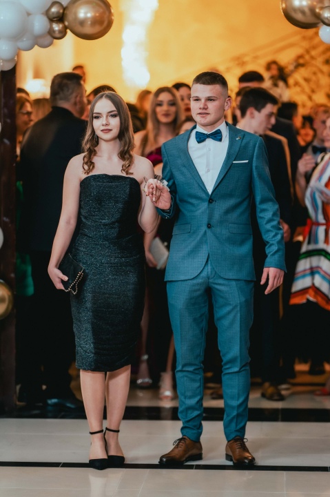 Učenici Prometno-tehničke škole Šibenik poput holivudskih zvijezda na maturalnom plesu (1)