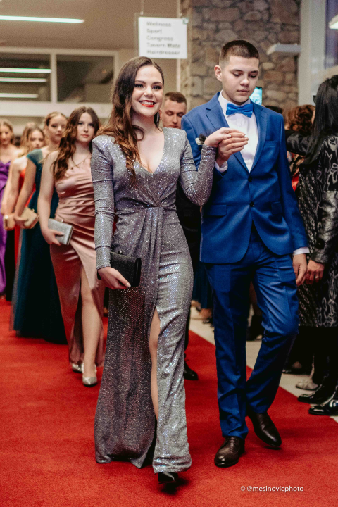 Zavirite na blještavi maturalni ples Turističko-ugostiteljske škole Šibenik (1)