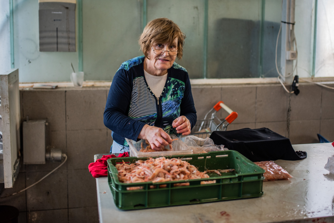 Jutros se na šibenskoj pijaci jasno vidjelo da je petak: Peškarija puna, na zelenom dijelu pustoš 