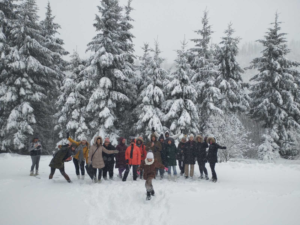 Šibenski vodiči zapeli na Janjču, noć proveli u autobusu: 'Igramo društvene igre'
