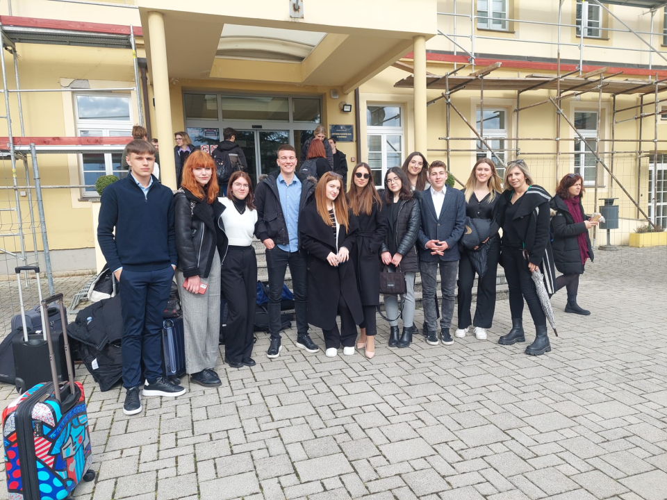 Državna smotra simuliranih suđenja: 'Sutkinje pohvalile šibenske učenike, možda jednom postanu i suci'