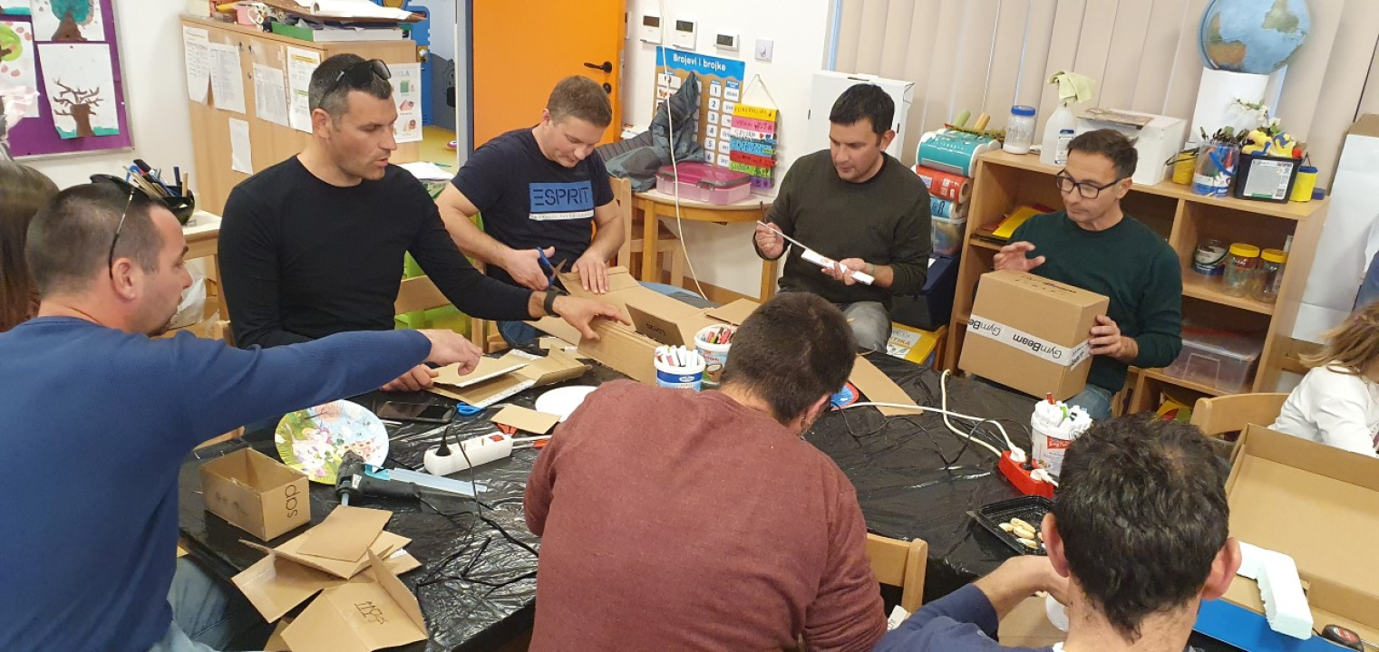 Druženjem tata i djece u vrtiću Tamaris proslavljen Dan očeva