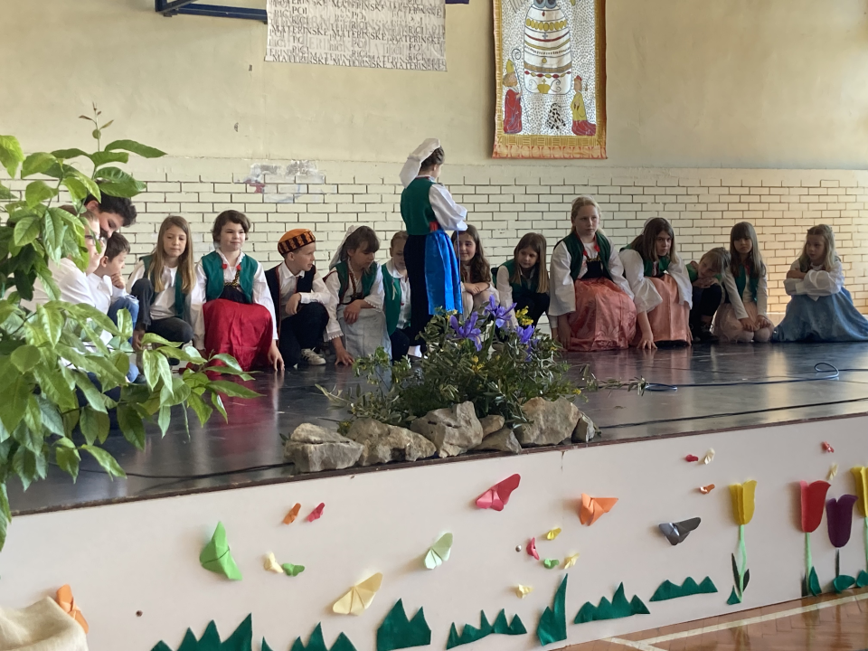 'Poj rići materinske': U OŠ Primošten 17. izdanje literalno-likovnog natječaja