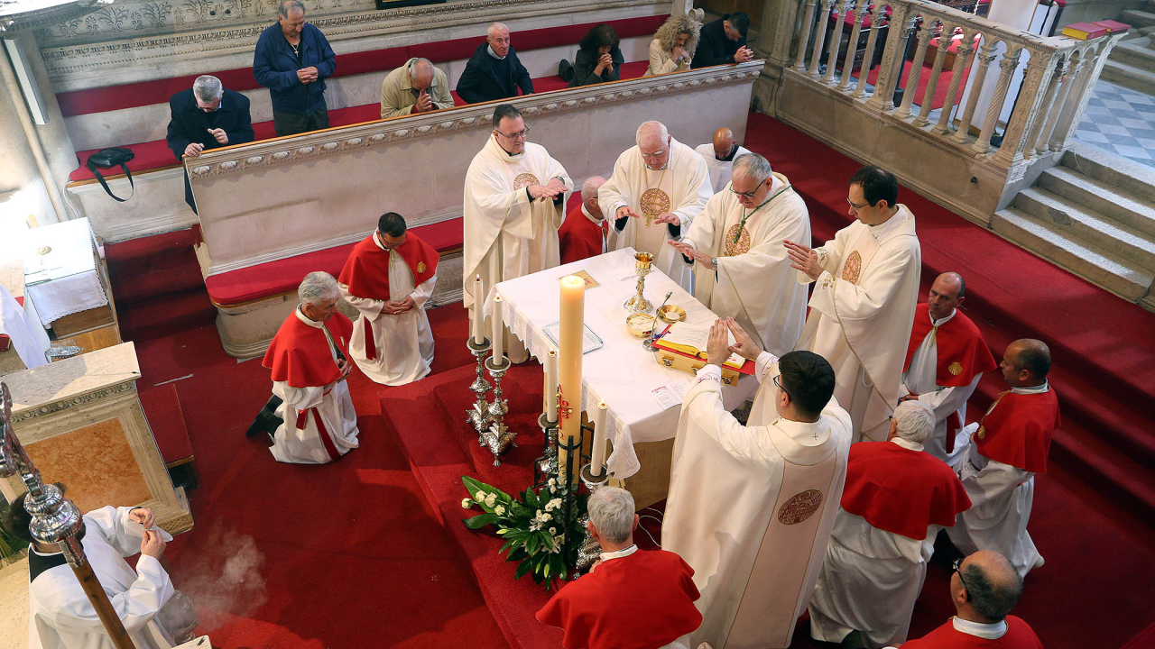 U šibenskoj katedrali proslavljen Uskrs