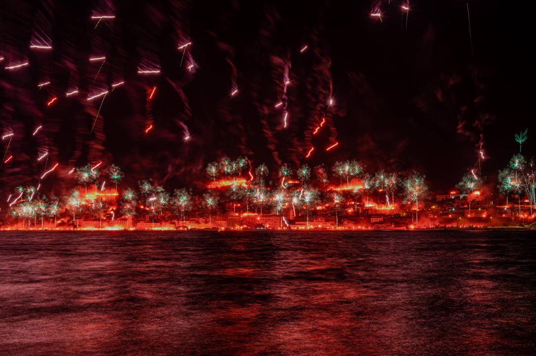 Spektakularni kadrovi: Narančasta noć pamtit će se još dugo!