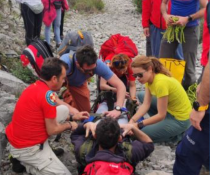 HGSS-ovci spasili muškarca na Meterizama: Brao šparoge, pao i slomio nogu