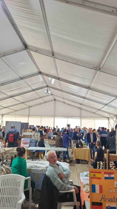 Gužva i drugog dana Sajma agroturizma u Skradinu: Još stignete kupiti domaće proizvode 