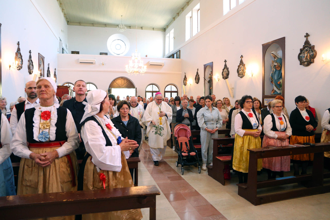 Svečano na Krapnju: Proslavljeno 500 godina od posvete crkve sv. Križa