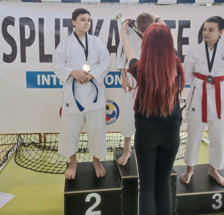 Šibenski karataši vratili se iz Splita sa 14 medalja 