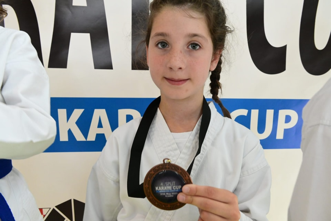 KK Okit opet najbolji: Iz Splita se vratili sa 42 medalje i peharom za najbolji klub turnira  