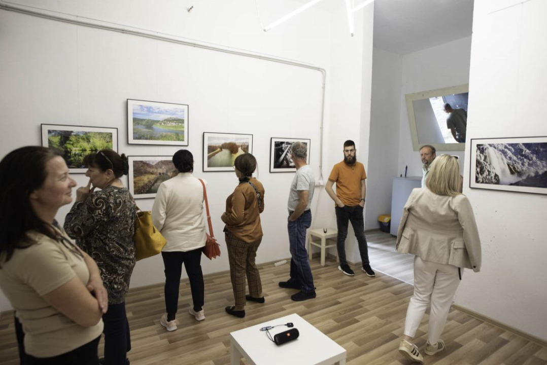 Večer za pamćenje u Kninu uz KoiKoi, The Alibor i odličnu izložbu