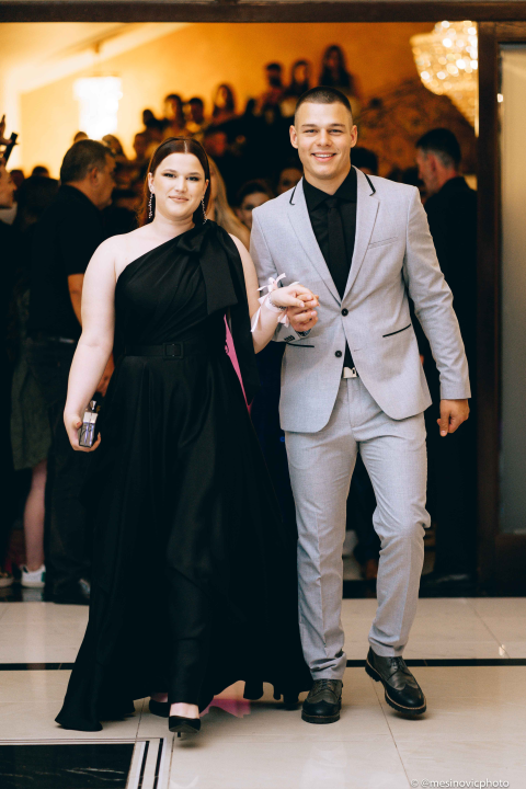 Zavirite na maturalni ples Srednje strukovne škole (1)