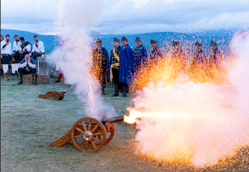 Otvoreni Zvonimirovi dani u Kninu: Jahanje, mačevanje, glagoljica...