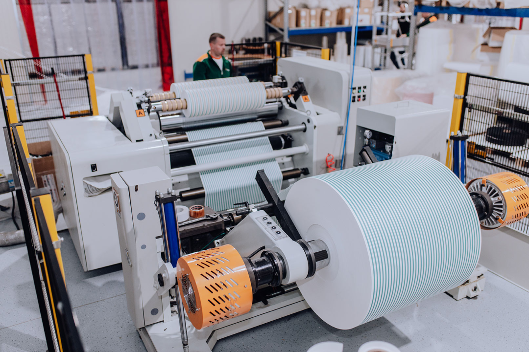 Pokrenuli posao u pandemiji pa postali najveći proizvođač papirnatih slamki na tržištu