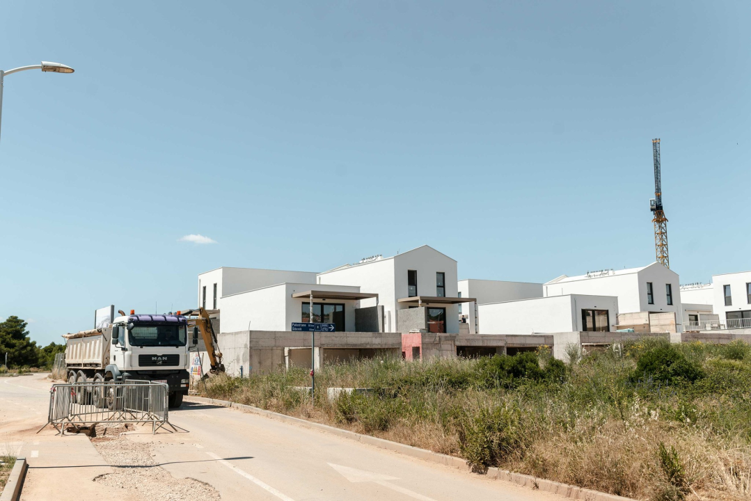 Šibenski apsurd: Grad dao izuzeće iz zabrane radova tik uz plažu Rezalište 