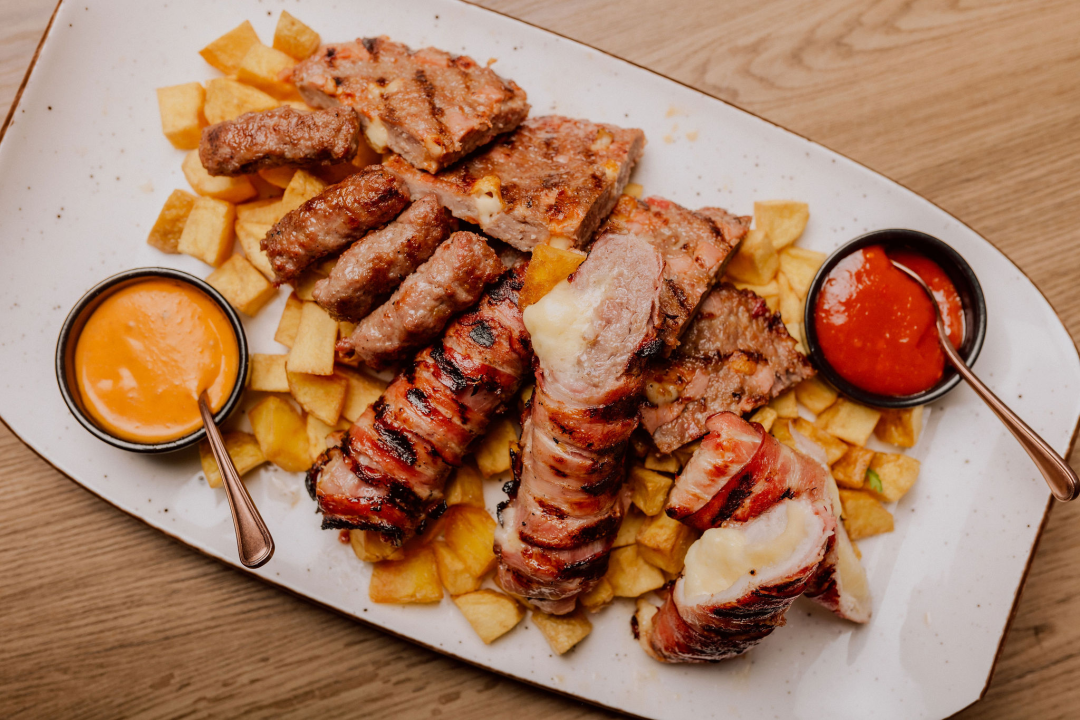 'Kod Starog' oduševite svoje nepce savršeno pripremljenim steakovima od Charolais govedine! 