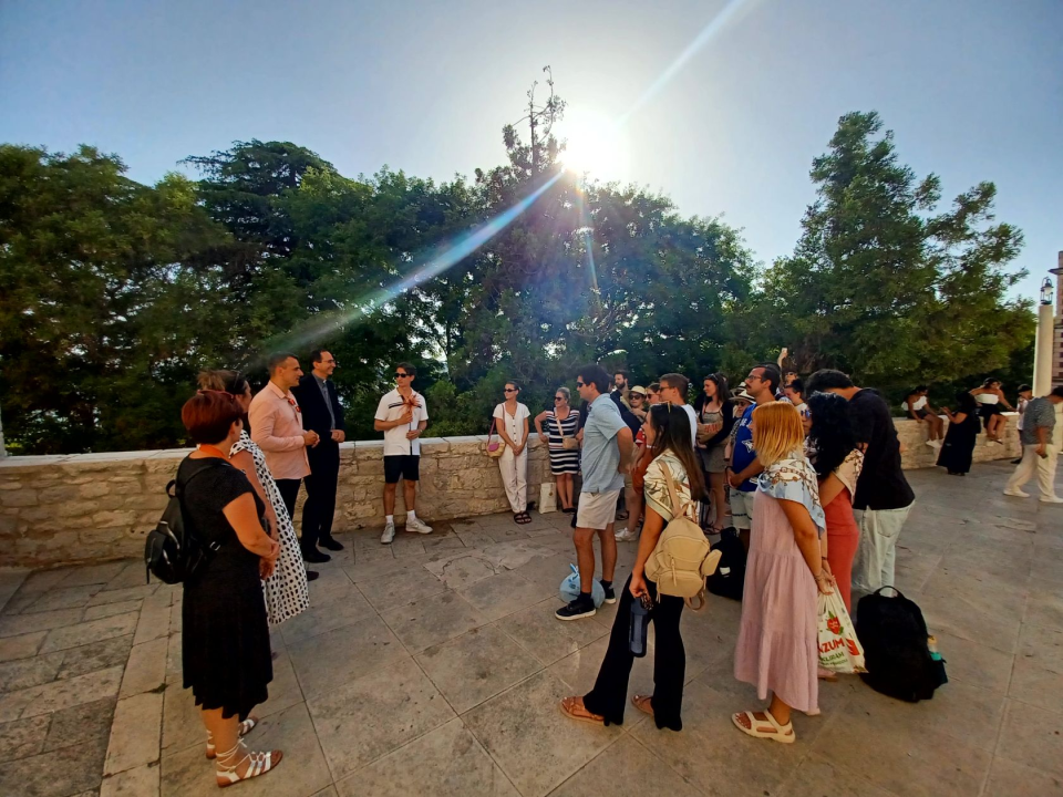  Polaznici 'Ljetne škole Domovina' posjetili Šibenik: Potomci su hrvatskih iseljenika