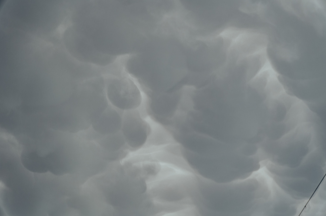 Nevrijeme stiglo do Šibenika i donijelo zanimljive mammatus oblake