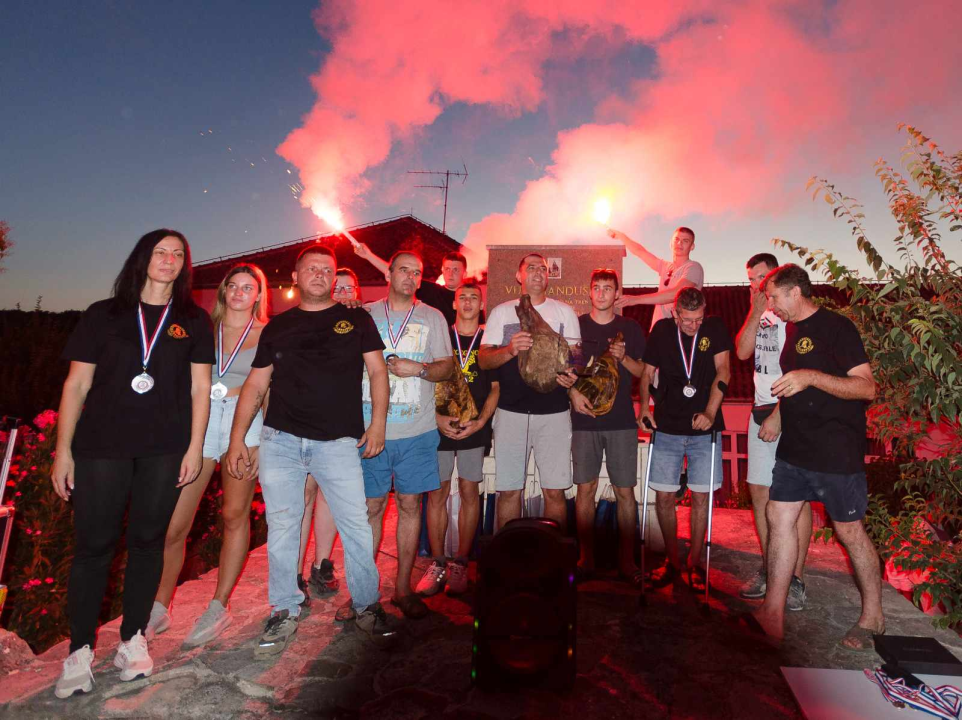 U Rupama održana utrka karića, a nakon toga i fešta