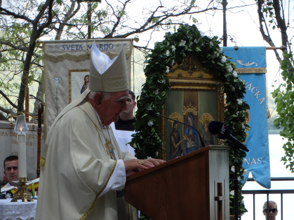 Biskup u miru Ante Ivas predvodio misu za blagdan Gospe od Anđela na Visovcu