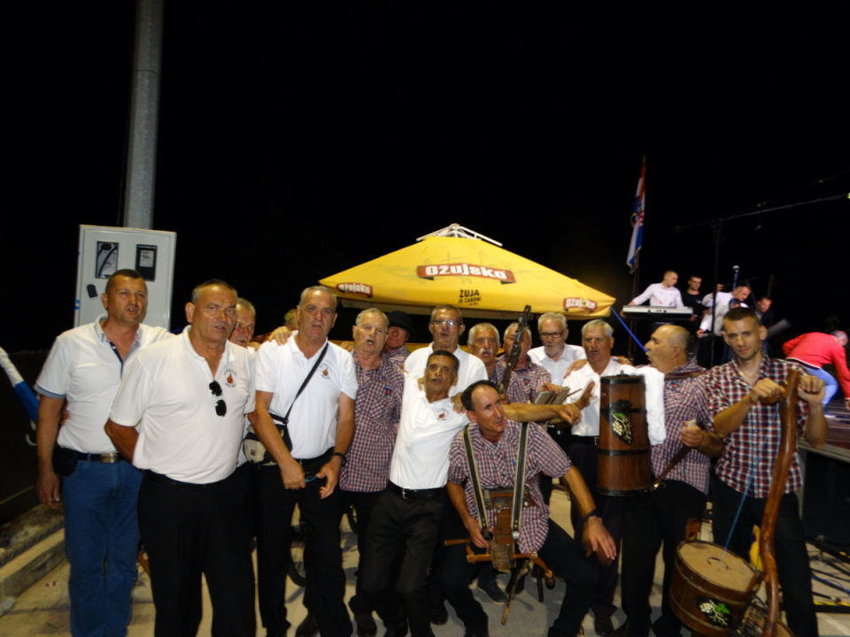 Na 16. 'Noći Zagore i gena kamenog' u Koprnu izabrani balotaš, izbijač bule, šijač i rezač pršuta godine