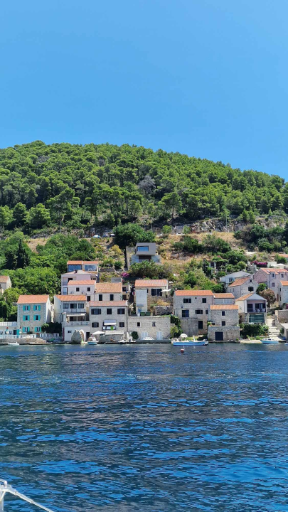 Morska avantura posade ŠibenikIN-a: Jako jugo, promjena ruta i nezaboravni dani na prekrasnoj jedrilici