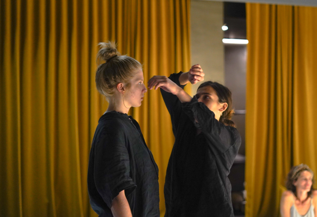 Antonia Dorbić mlada je umjetnica zbog koje smo se zaljubili u keramiku, a sada ćemo zbog nje i zaplesati