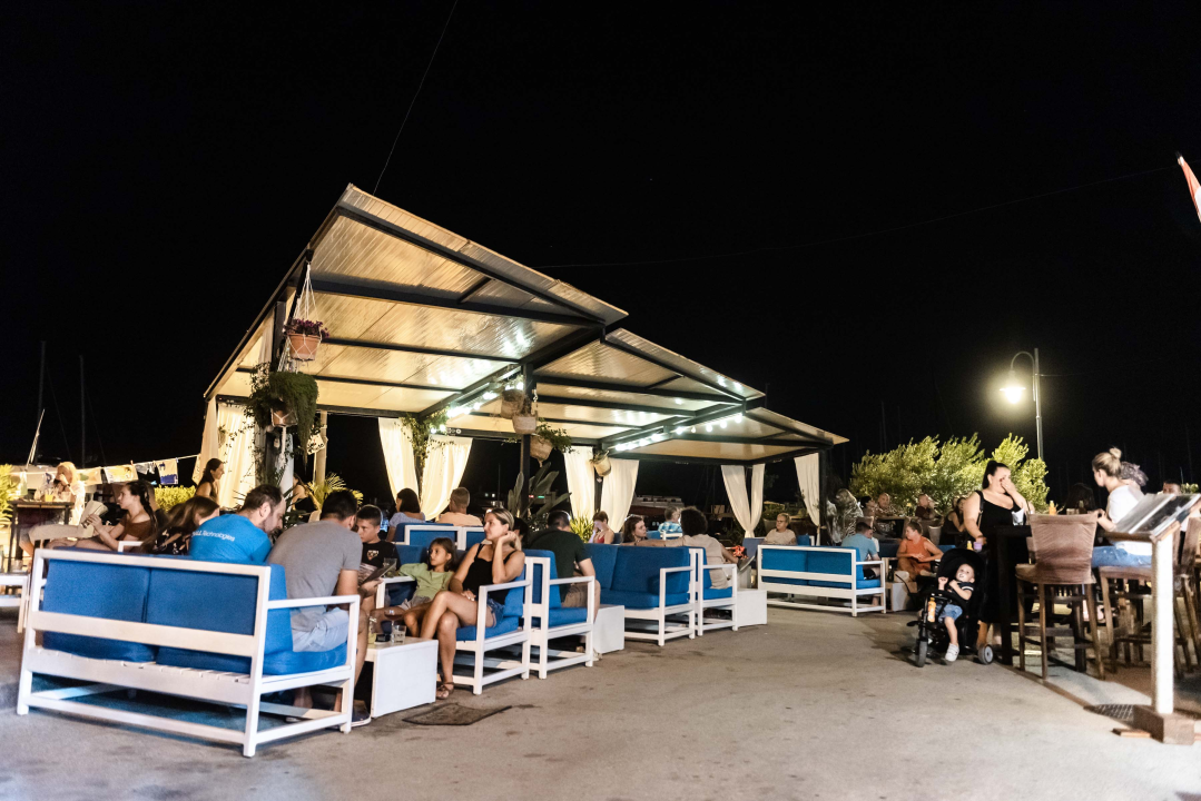 Rock'n'roll, finger food i kokteli: Stray Cat mjesto je koje morate posjetiti! 