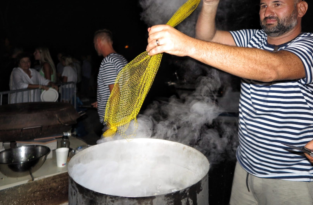 Pogledajte kako je bilo na tradicionalnoj Zatonskoj pidočijadi