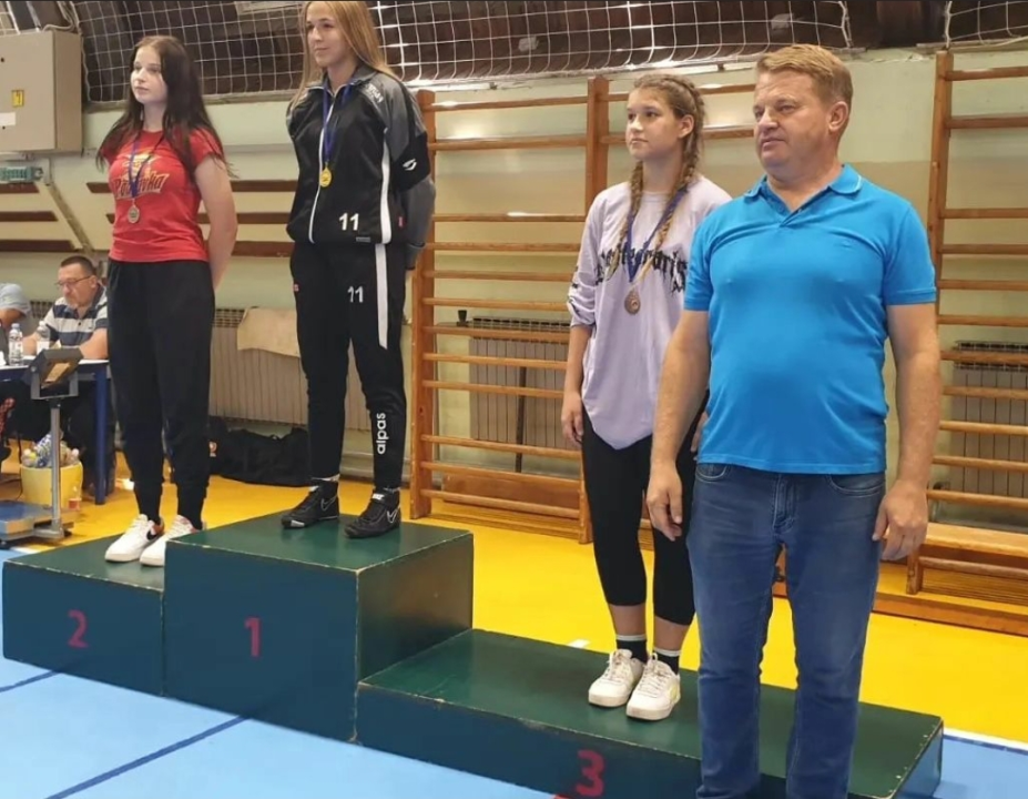 Mladi šibenski hrvači osvojili sedam medalja na međunarodnom turniru u Slatini