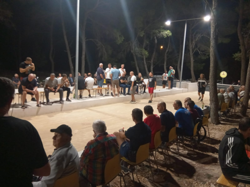 Turnirom između lokalnog stanovništva otvoren zog za balote na Tromilji 