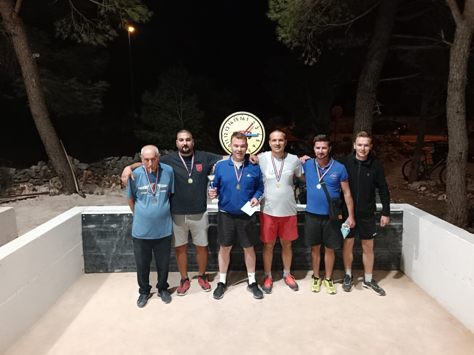 Turnirom između lokalnog stanovništva otvoren zog za balote na Tromilji 