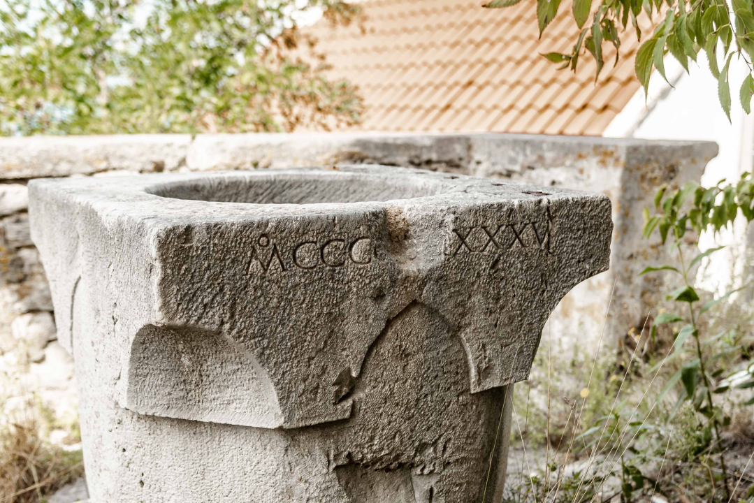 Što Grad planira s vilom Zuliani na Zlarinu: U njoj je navodno rođena Vesna Parun...