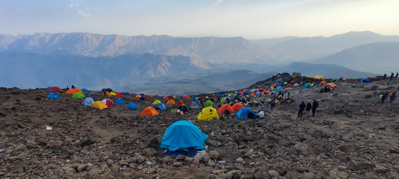 Petnaest planinara iz Šibenika krenulo u osvajanje najvećeg vrha u Iranu: Njih devetero je uspjelo!