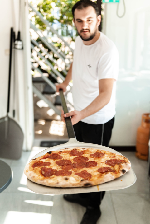 Naručite slasne pizze i sendviče Food Studija po najpovoljnijim cijenama! 