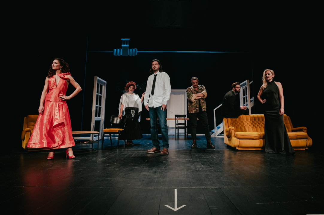 Dođi gola na večeru: Nova predstava šibenskog kazališta humorom šamara gledatelje!