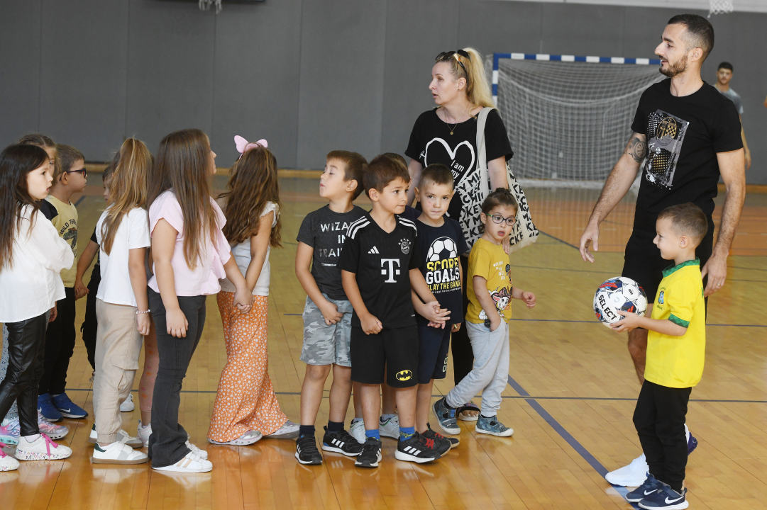 Promocija futsala: Djeca DV Žižula posjetila malonogometaše Crnice 