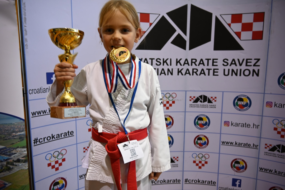 Karate klub Okit-Vodice osvojio 15 medalja na Prvenstvu Hrvatske za mlađe uzraste
