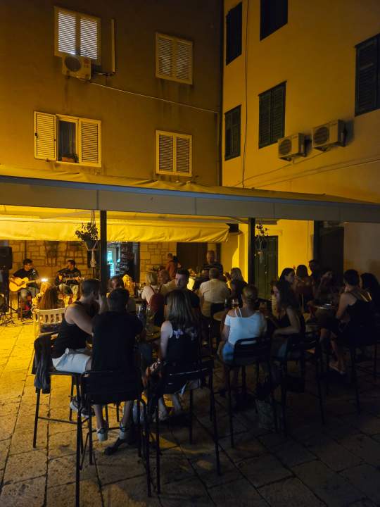 Vintage Bar spremio je nezaboravan program za jesenske dane!