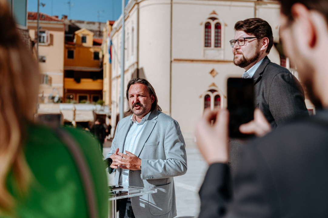 Restović i Grbin: Gradska uprava se potpuno pogubila, kakvu kvalitetu života građana žele?