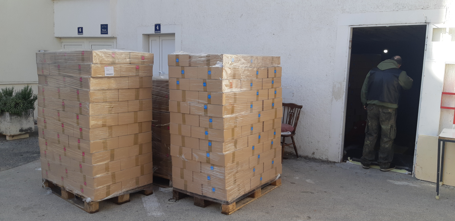 GDCK Šibenik počelo s podjelama školskog pribora za učenike osnovnih škola 