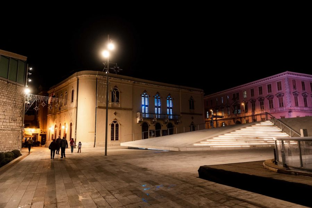 Katedrala i Arsen zasvijetlili u plavoj boji u povodu Svjetskog dana djece