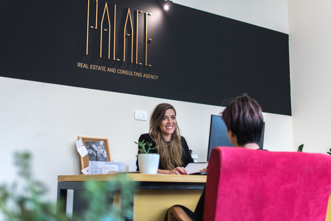 Prodaje se kompletno renoviran dvosoban stan na odličnoj lokaciji!